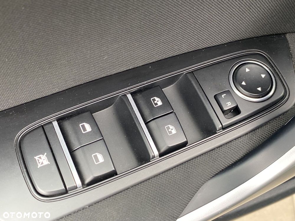 Kia Ceed - 16