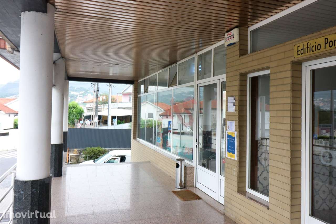 Trespasse de estabelecimento comercial com 197 m2 em Lagoas, Santo Adr - Grande imagem: 3/34