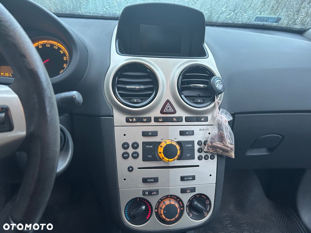 Opel Corsa 1.2 16V Cosmo Easytronic - 11