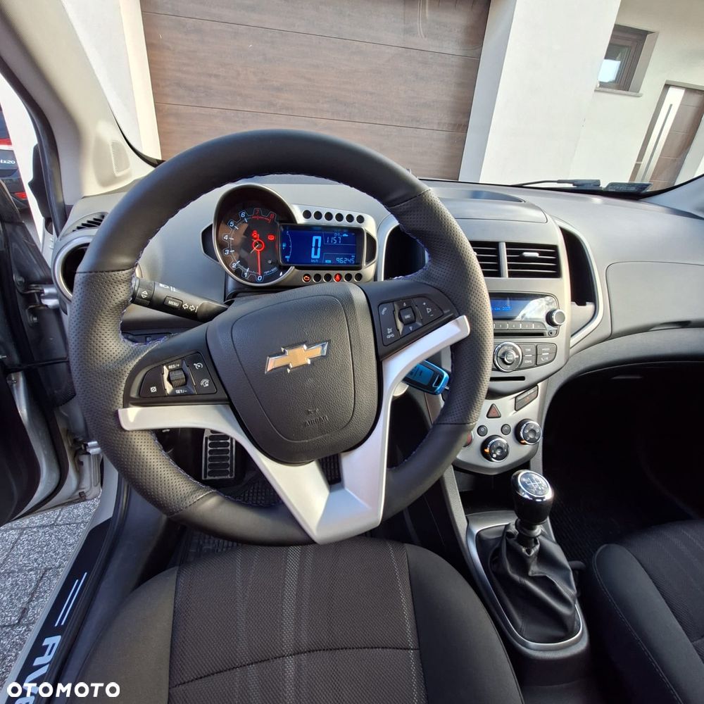 Chevrolet Aveo 1.2 LT - 11
