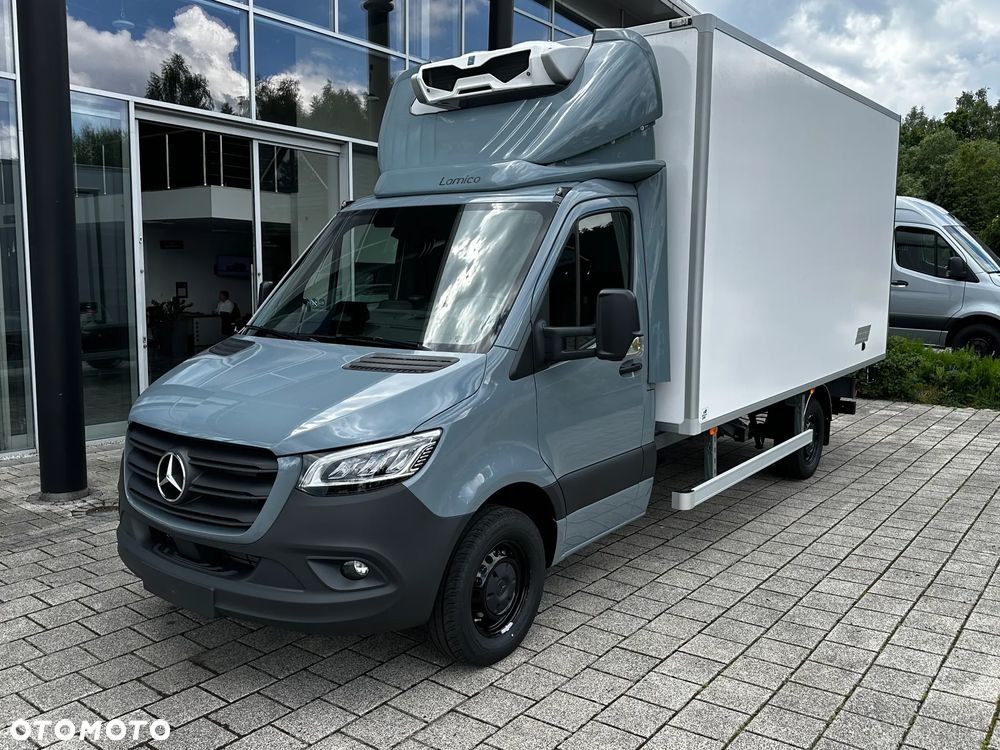 Mercedes-Benz Sprinter - 1