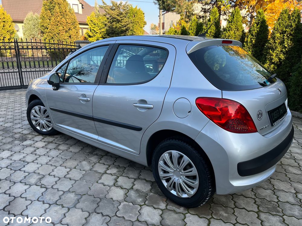 Peugeot 207 - 20