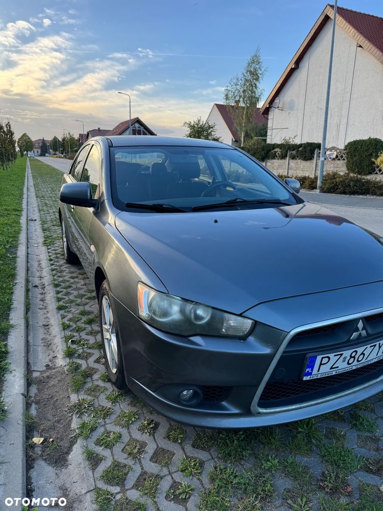 Mitsubishi Lancer 1.8 Invite - 3