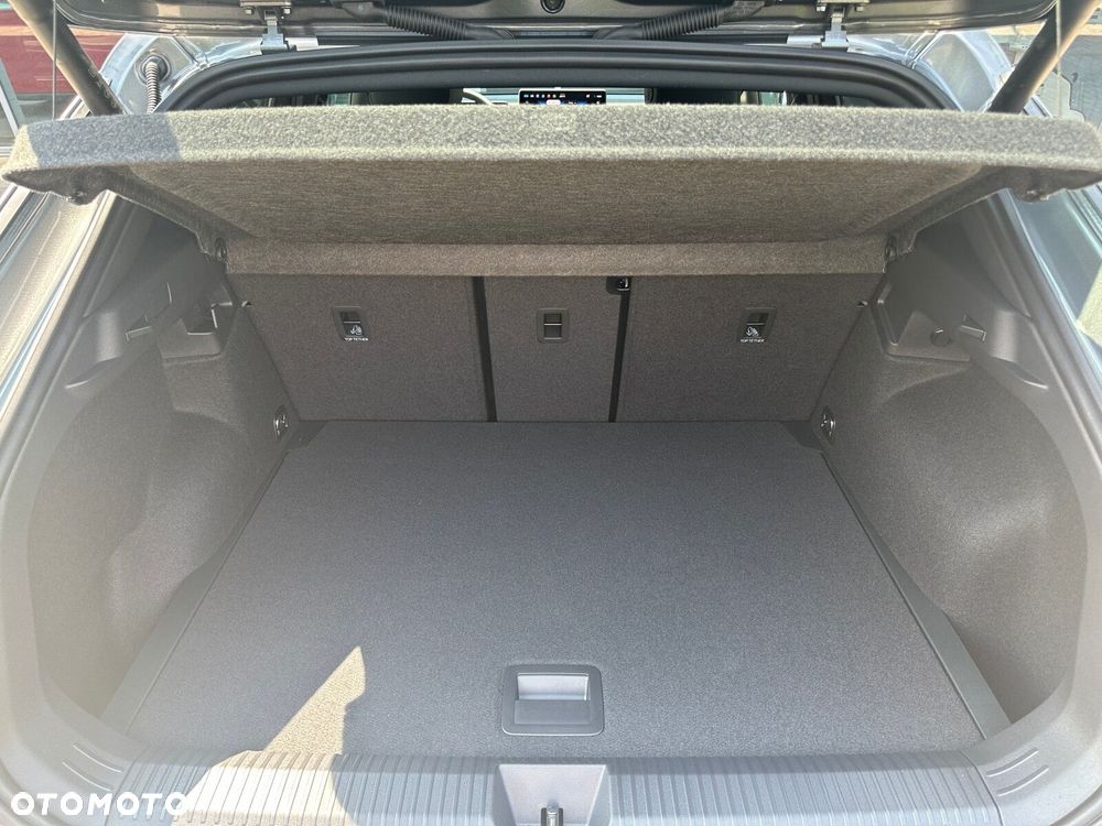 Volkswagen T-Roc 1.5 eTSI R-Line DSG - 27