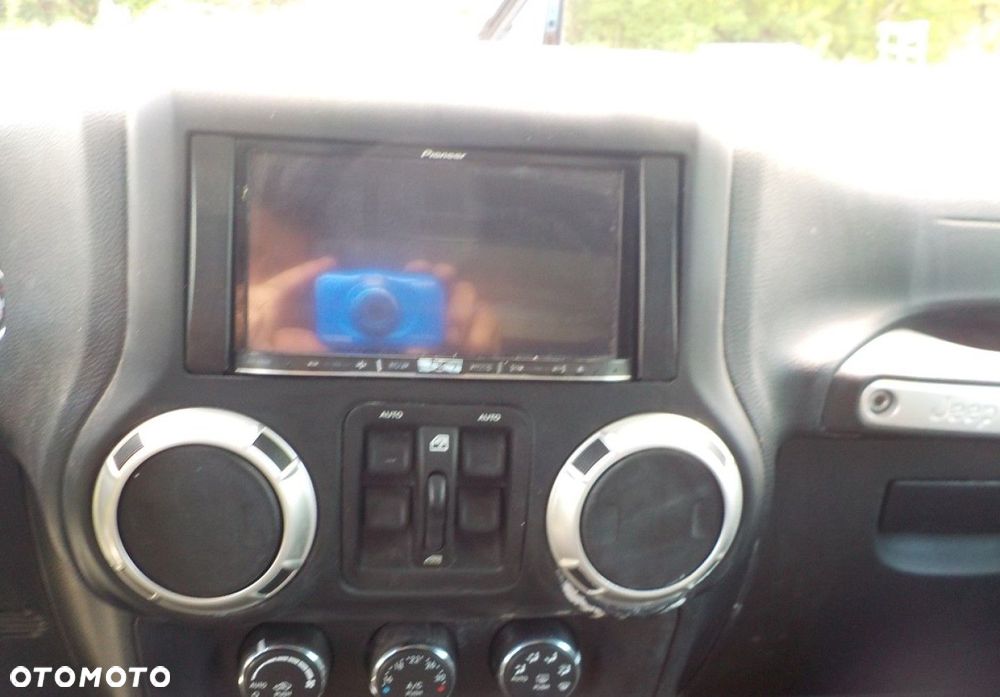 Jeep Wrangler 2.8 CRD Unlim Sahara - 26