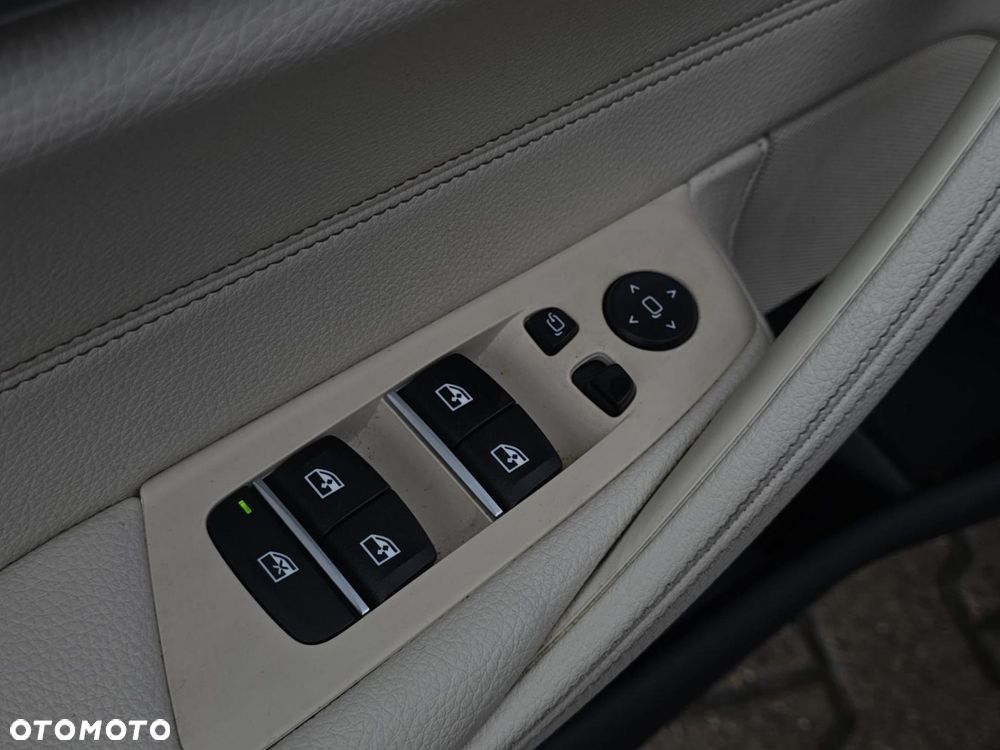 BMW Seria 5 520d - 18