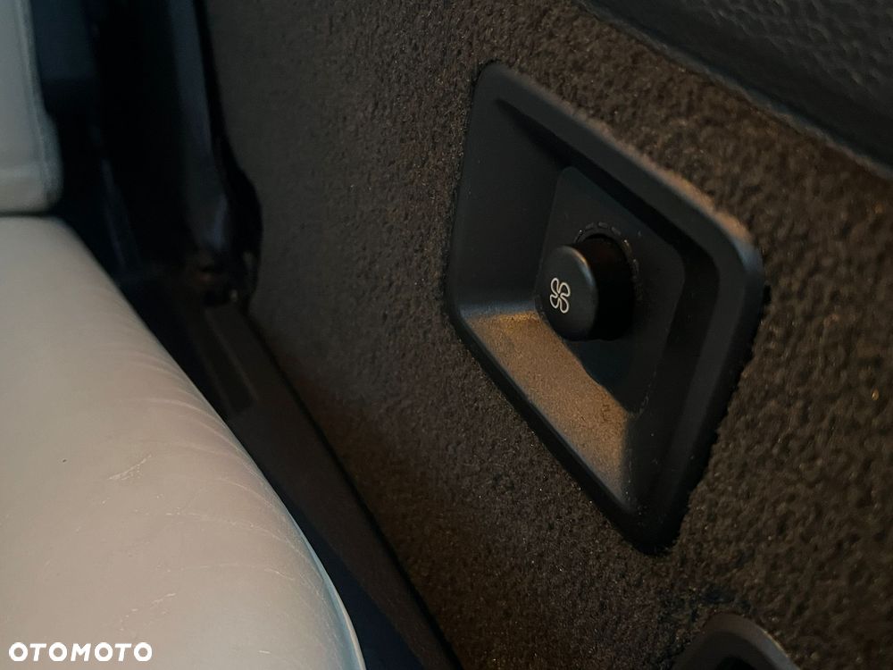 Volvo XC 90 - 25