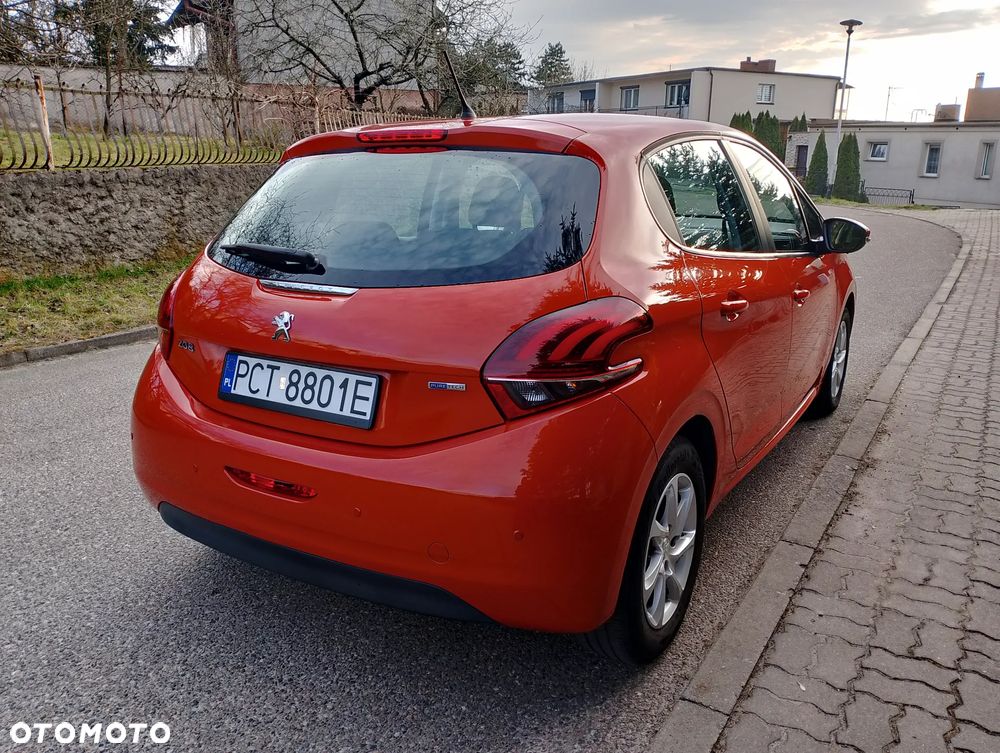 Peugeot 208 82 PureTech Style - 5