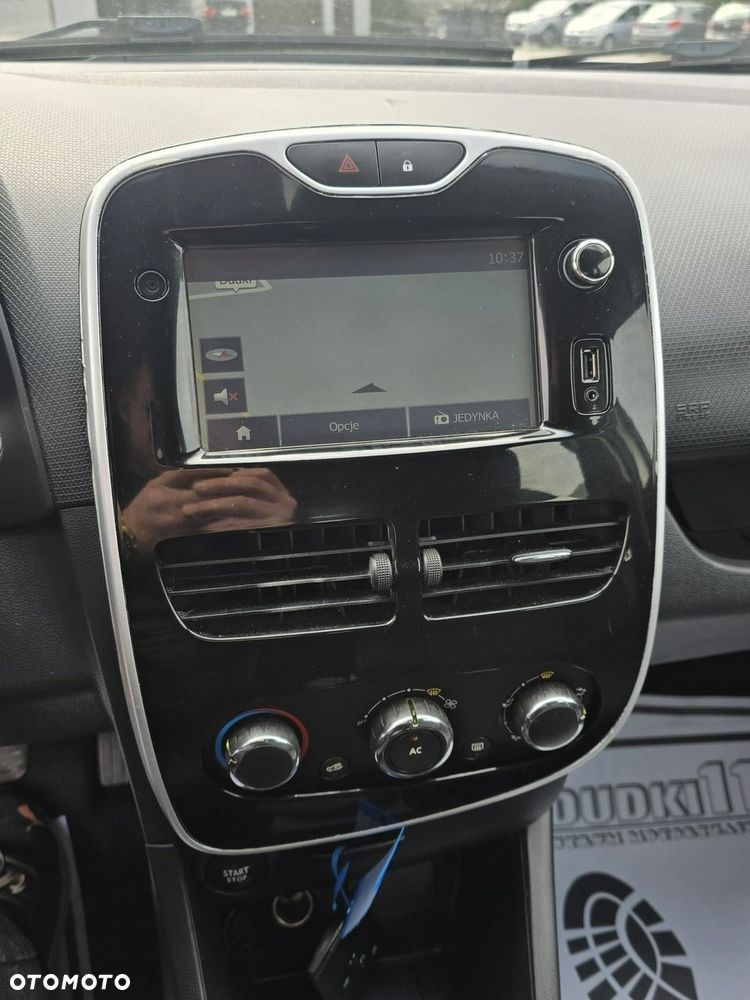 Renault Clio - 26