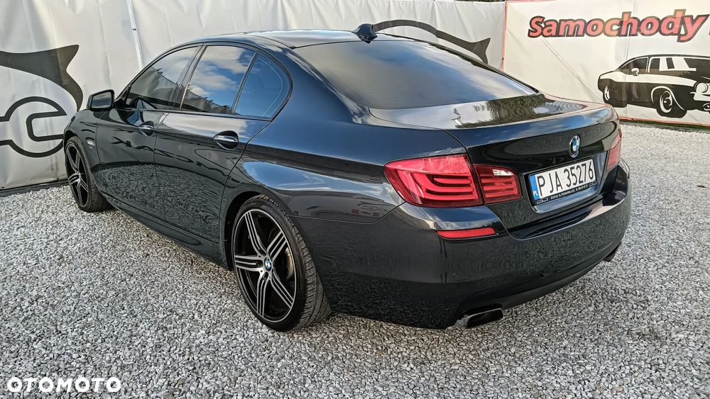 BMW Seria 5 550i xDrive - 10