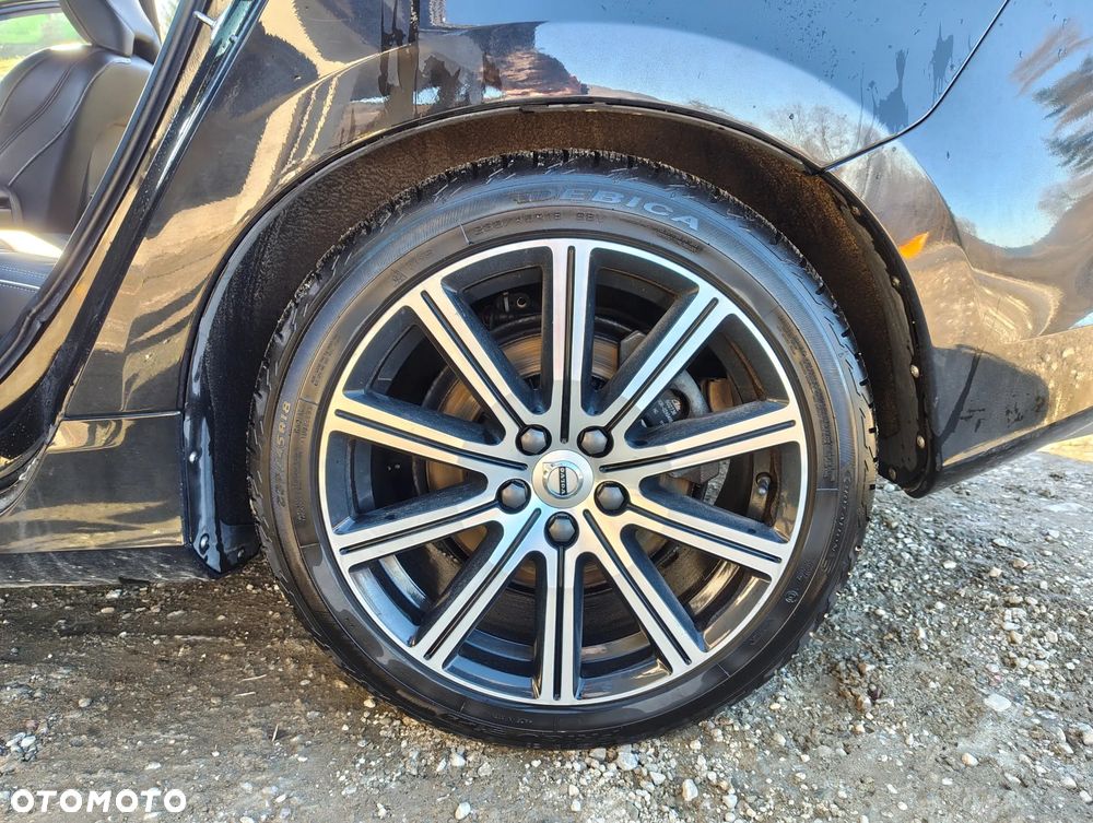 Volvo V60 T6 AWD R-Design - 5