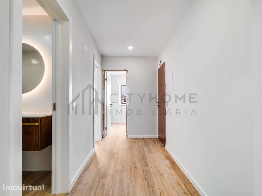 Apartamento T2+1 totalmente remodelado no coração de Lagoa - Grande imagem: 4/27