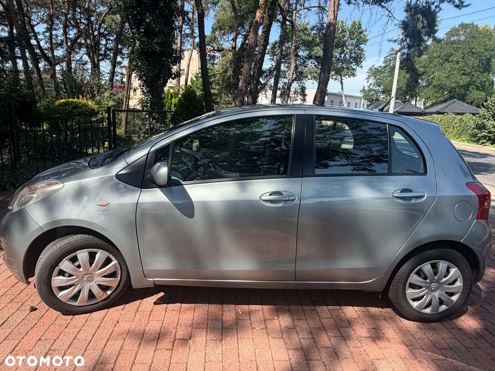 Toyota Yaris 1.3 Luna Premium - 3
