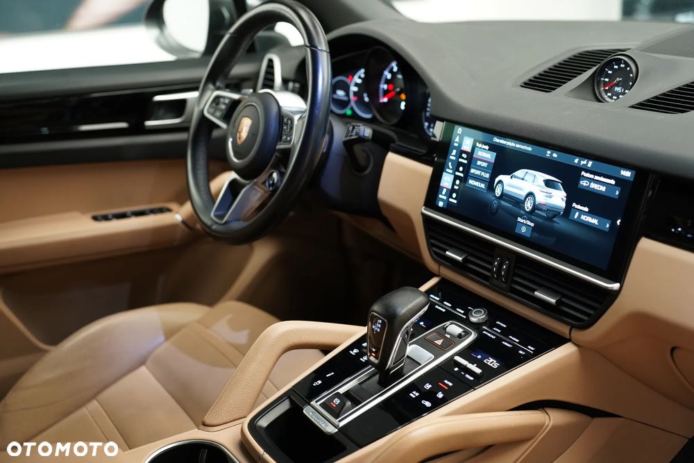 Porsche Cayenne Standard - 8