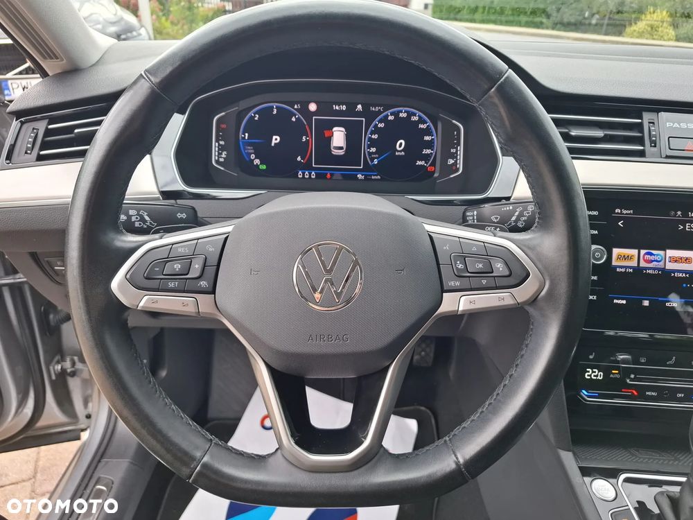 Volkswagen Passat - 21