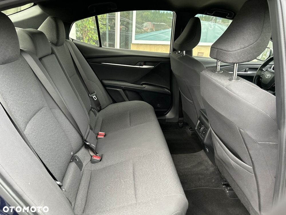Toyota Camry - 21