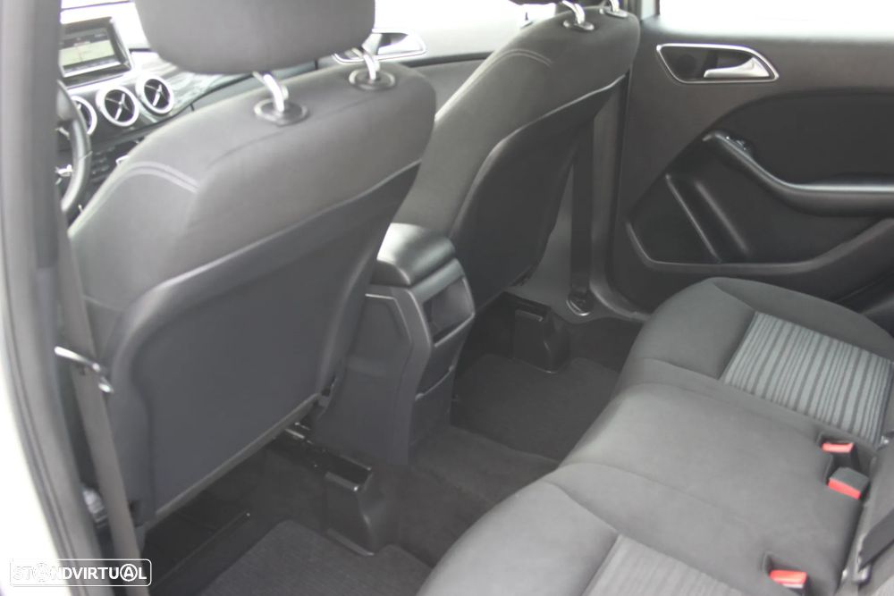 Mercedes-Benz B 180 CDi Style - 23