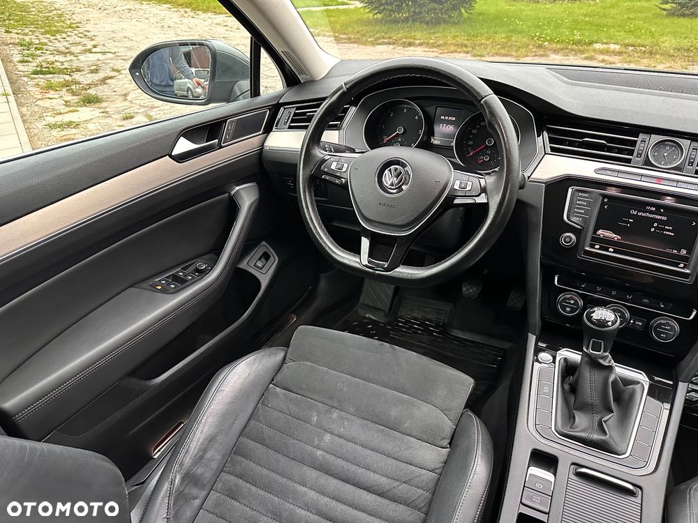 Volkswagen Passat - 22