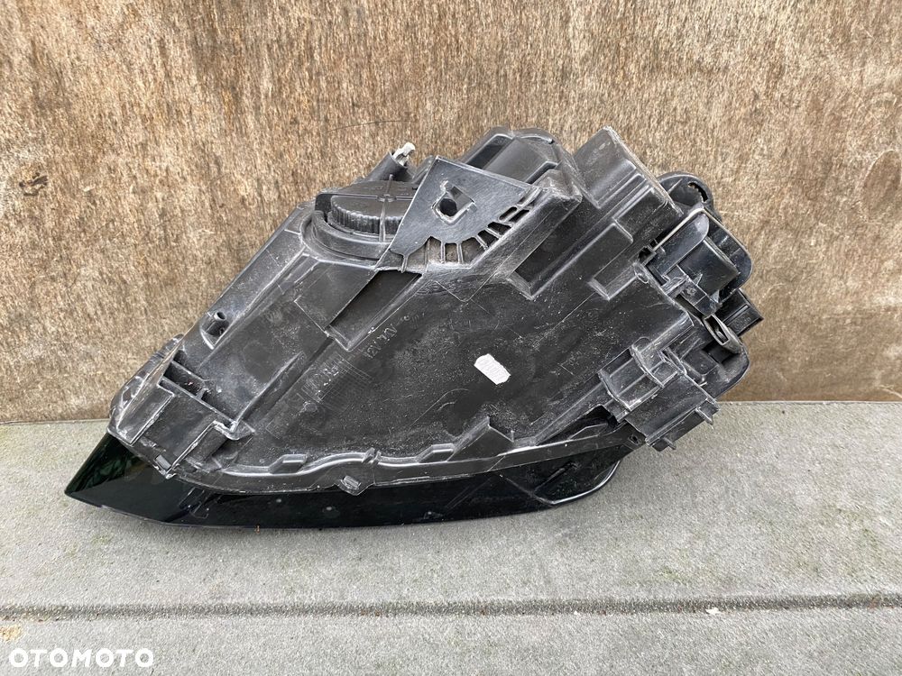 lampa audi Q2 81A zwykła  eu prawa - 3