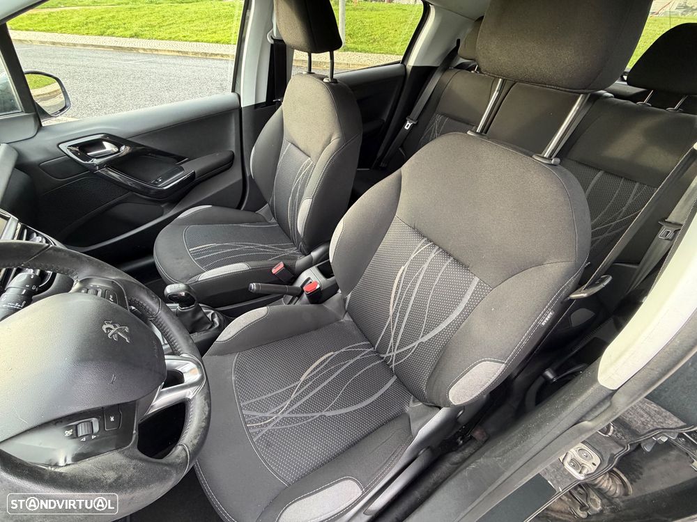 Peugeot 208 1.2 VTi Active - 13