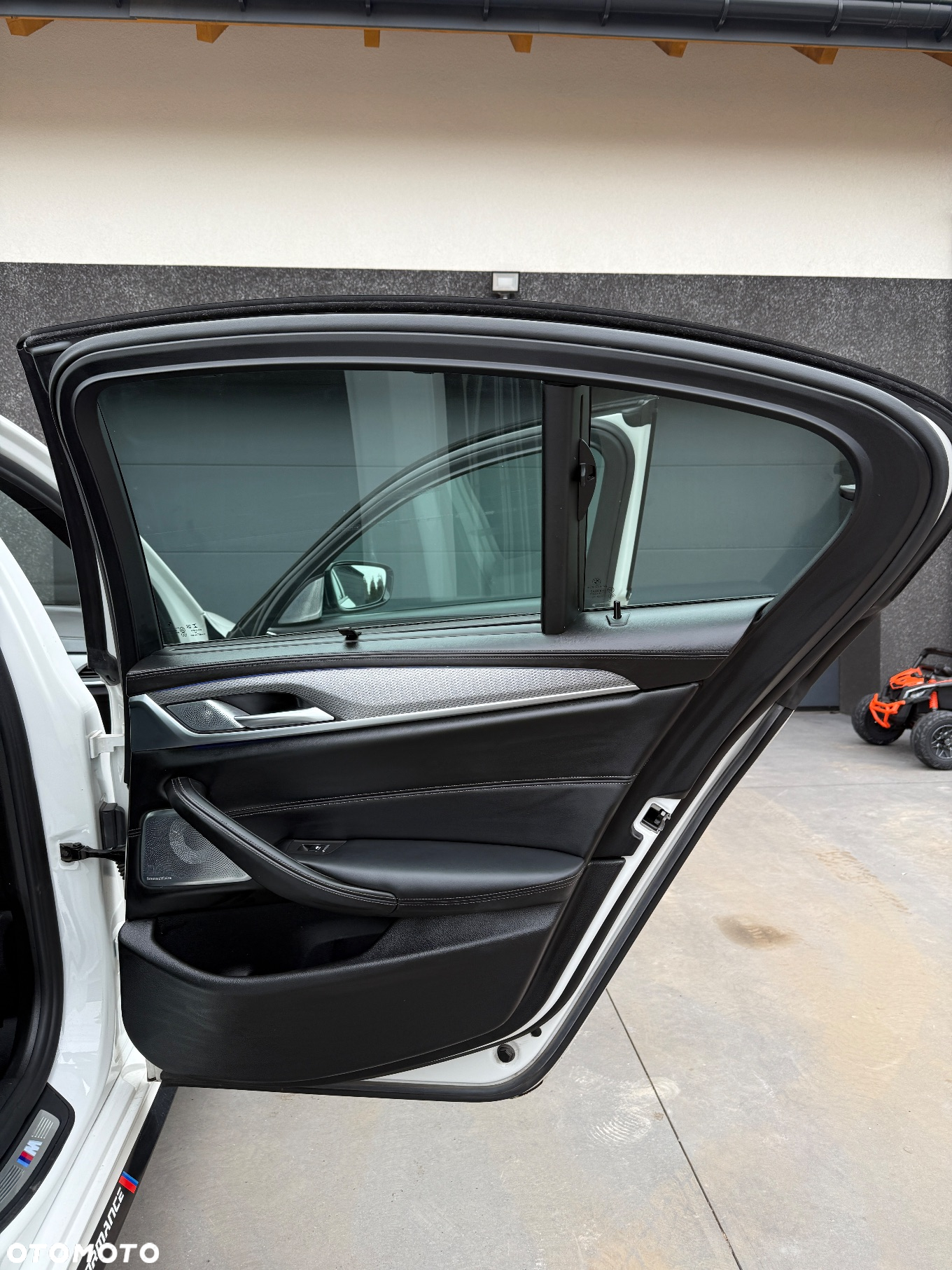 BMW Seria 5 M550i xDrive sport - 20