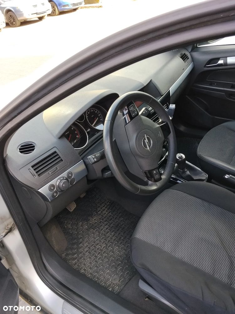 Opel Astra 1.8 - 15