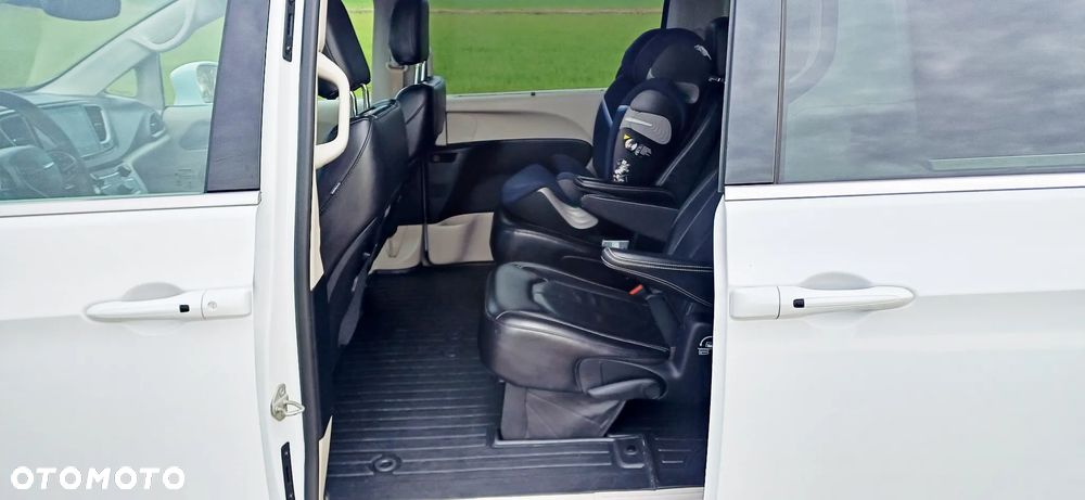 Chrysler Pacifica - 19