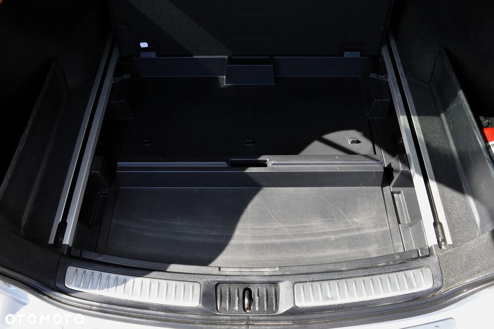 Toyota Avensis 2.0 D-4D Sol - 34