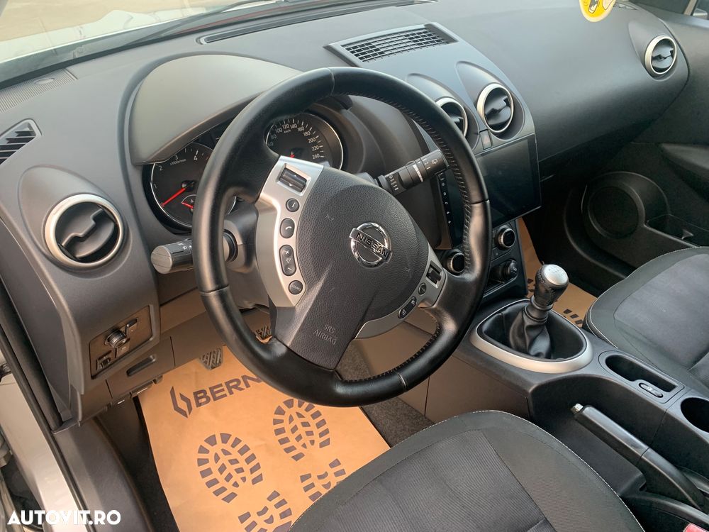 Nissan Qashqai+2 - 10