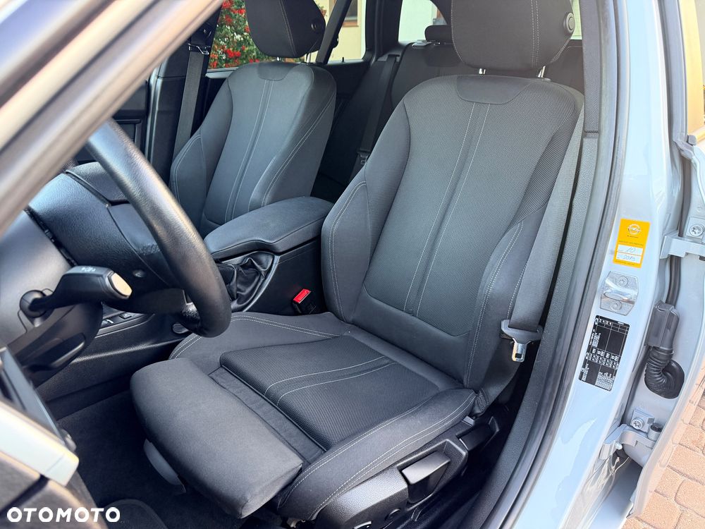 BMW Seria 3 318d Sport Line - 18