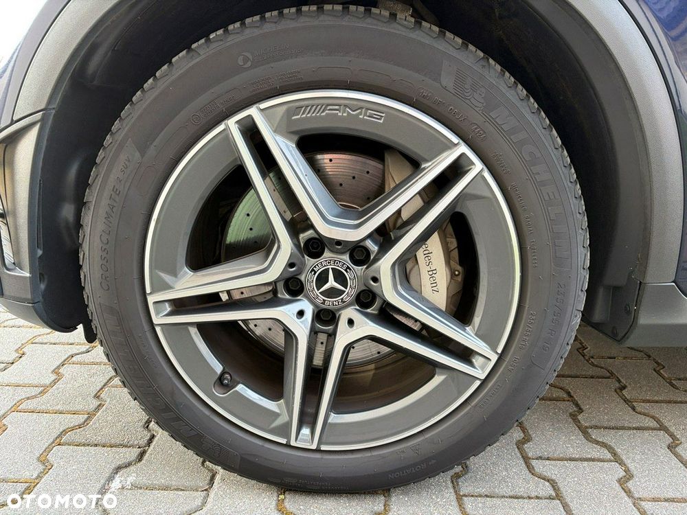 Mercedes-Benz GLC 220 d 4Matic 9G-TRONIC AMG Line - 35