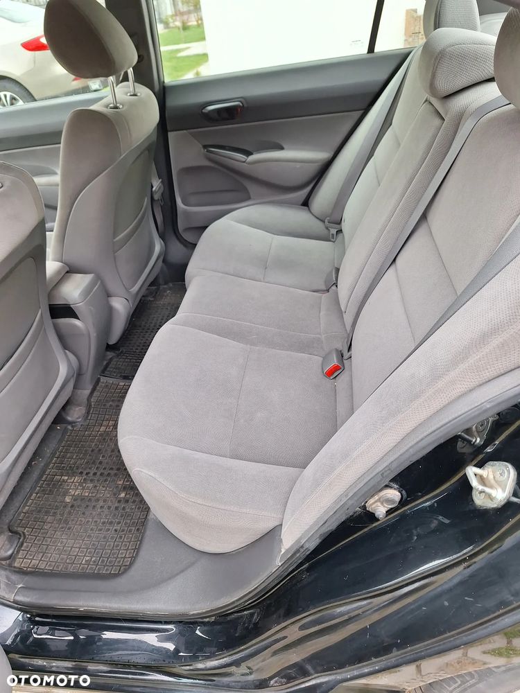 Honda Civic 1.8 Executive - 12