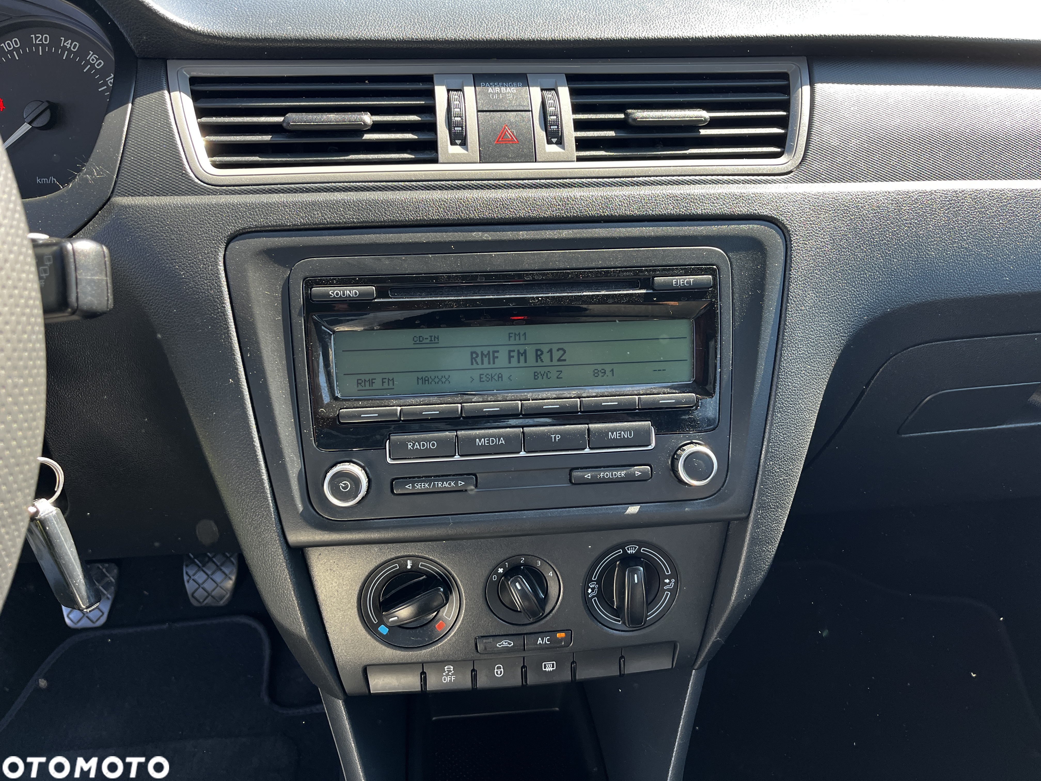 Skoda RAPID 1.2 TSI Edition - 11