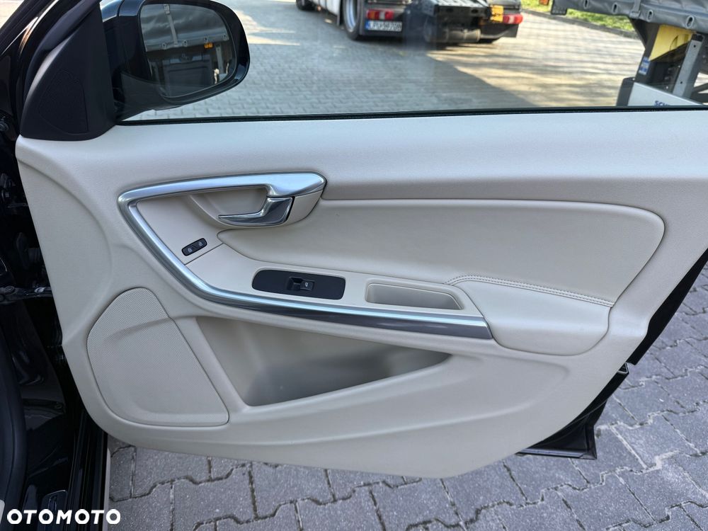 Volvo S60 Cross Country D4 Drive-E Summum - 26