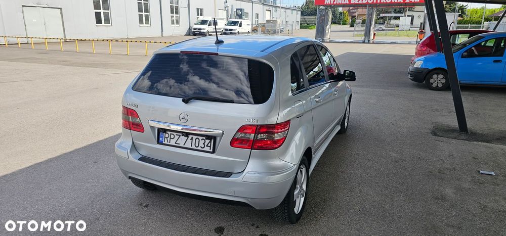 Mercedes-Benz Klasa B 180 CDI Special Edition - 4