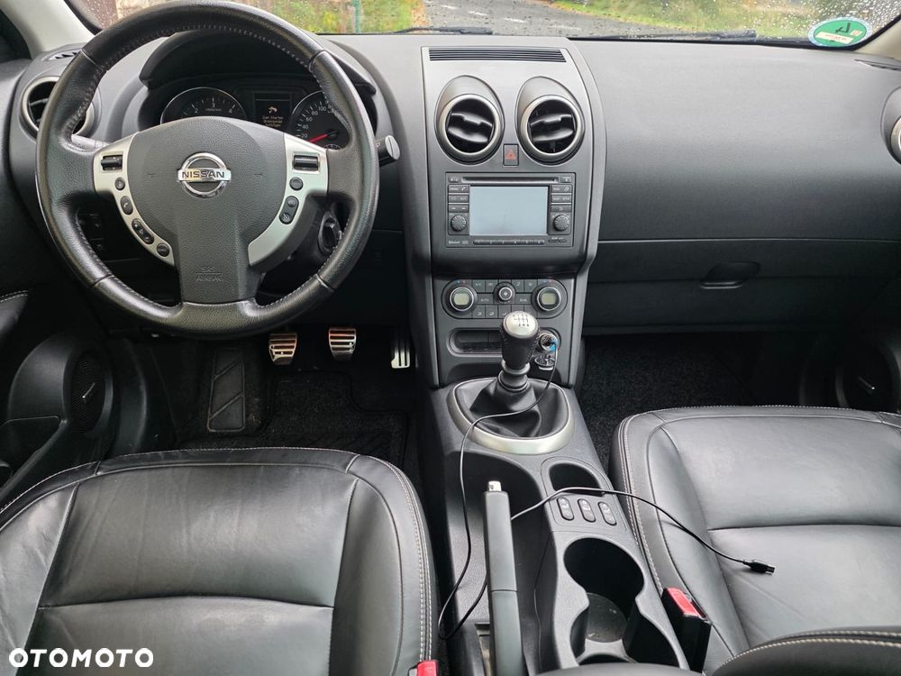 Nissan Qashqai 2.0 dCi DPF tekna - 8