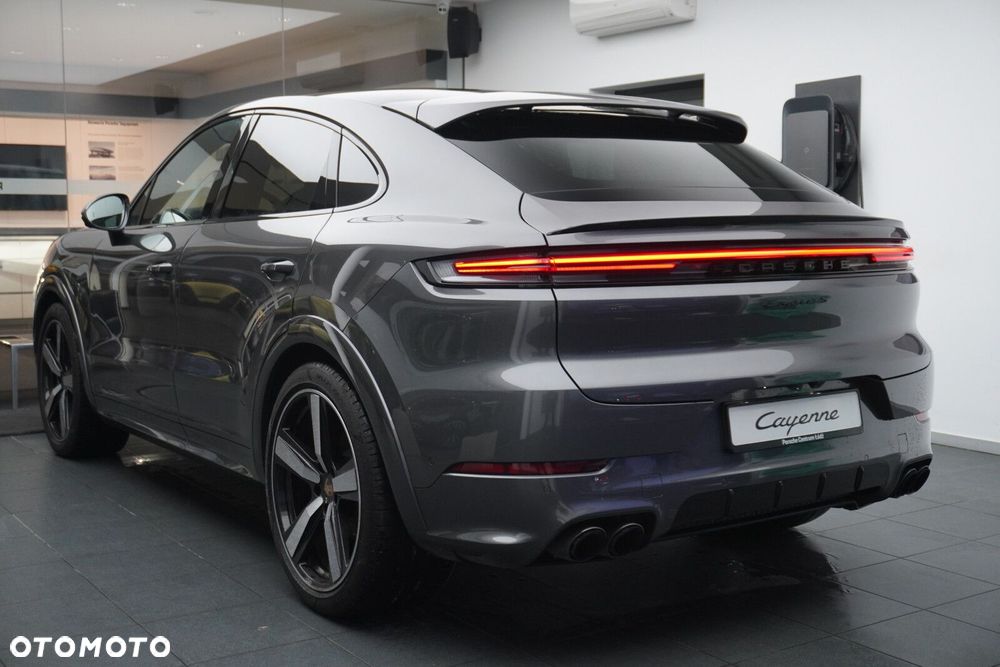 Porsche Cayenne - 16