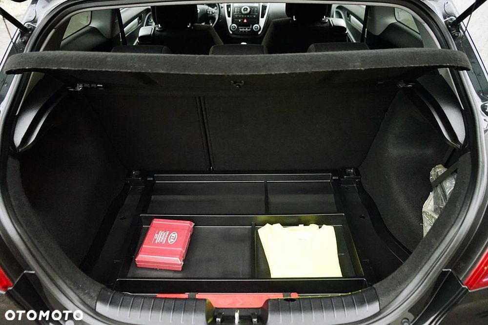 Kia Ceed 1.6 CRDi 90 ISG Vision - 29