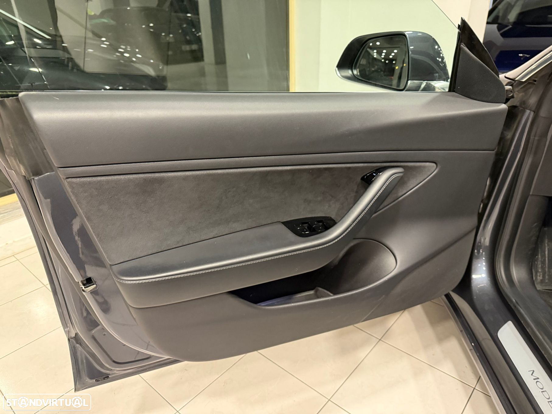 Tesla Model 3 Long-Range Dual Motor AWD - 16