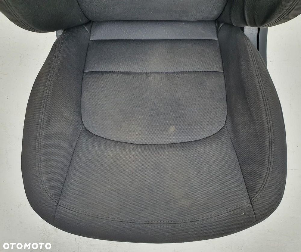 FOTEL LEWY PRZEDNI PRZÓD KIEROWCY GRZANY 5D HB KIA RIO III EUROPA - 2