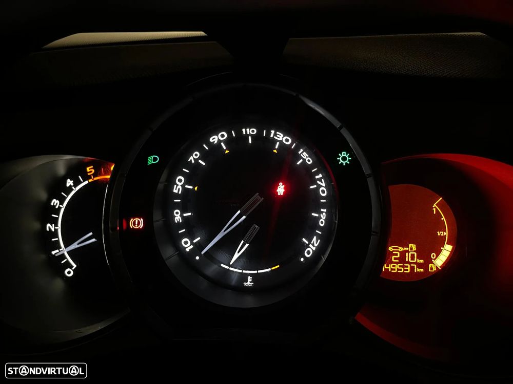 Citroën DS3 1.6 e-HDi So Chic - 15