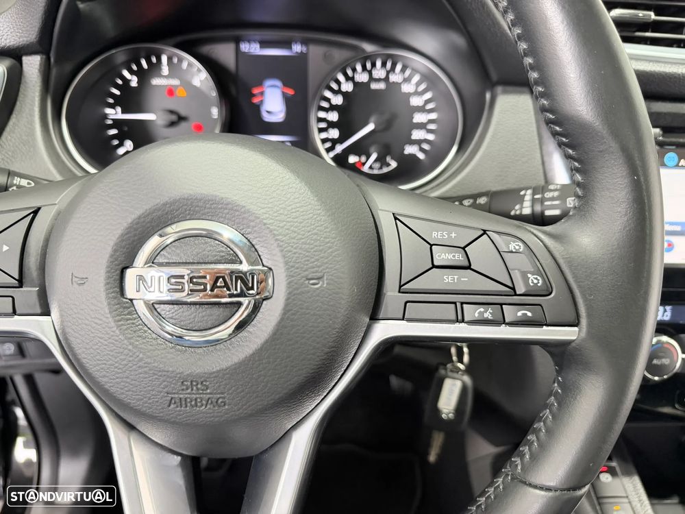 Nissan Qashqai 1.5 dCi N-Connecta - 24