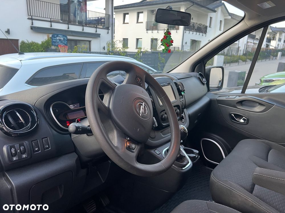 Opel Vivaro - 9