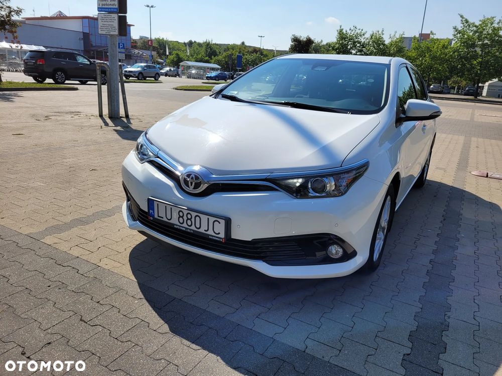 Toyota Auris 1.6 Premium - 1
