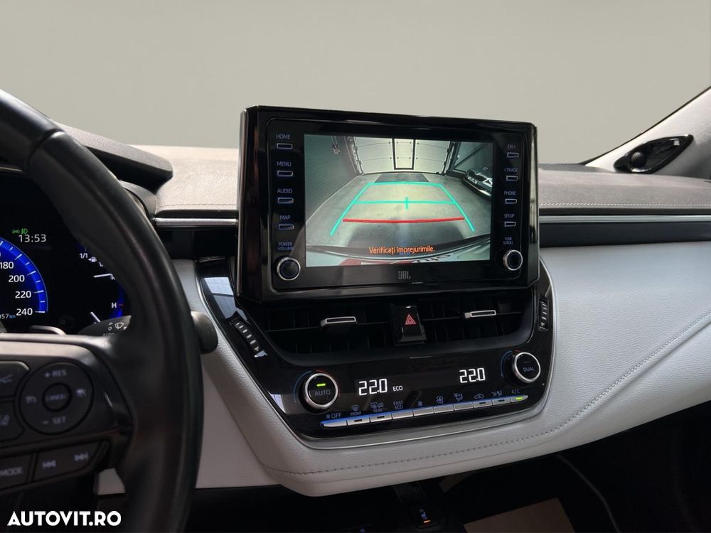 Toyota Corolla 2.0 Lounge - 32