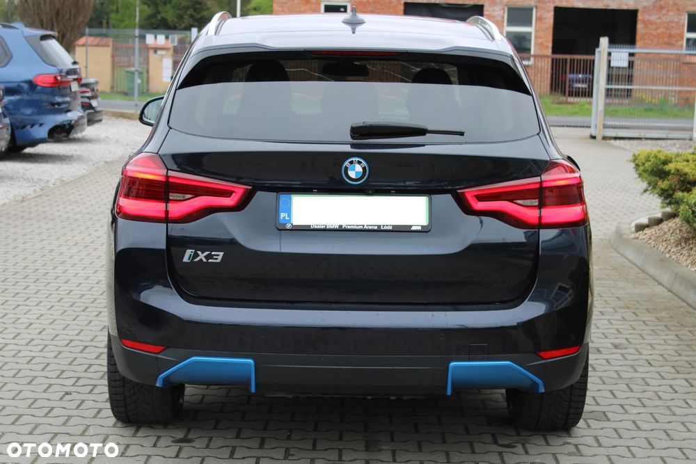 BMW iX3 - 7