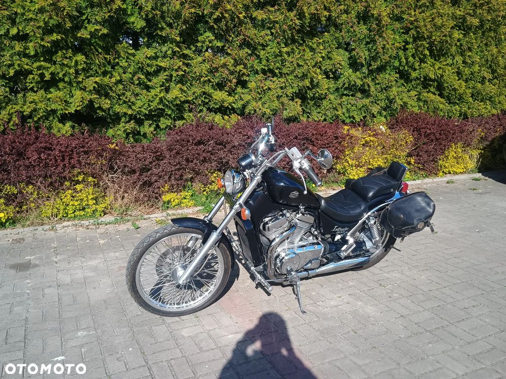 Suzuki Intruder - 8