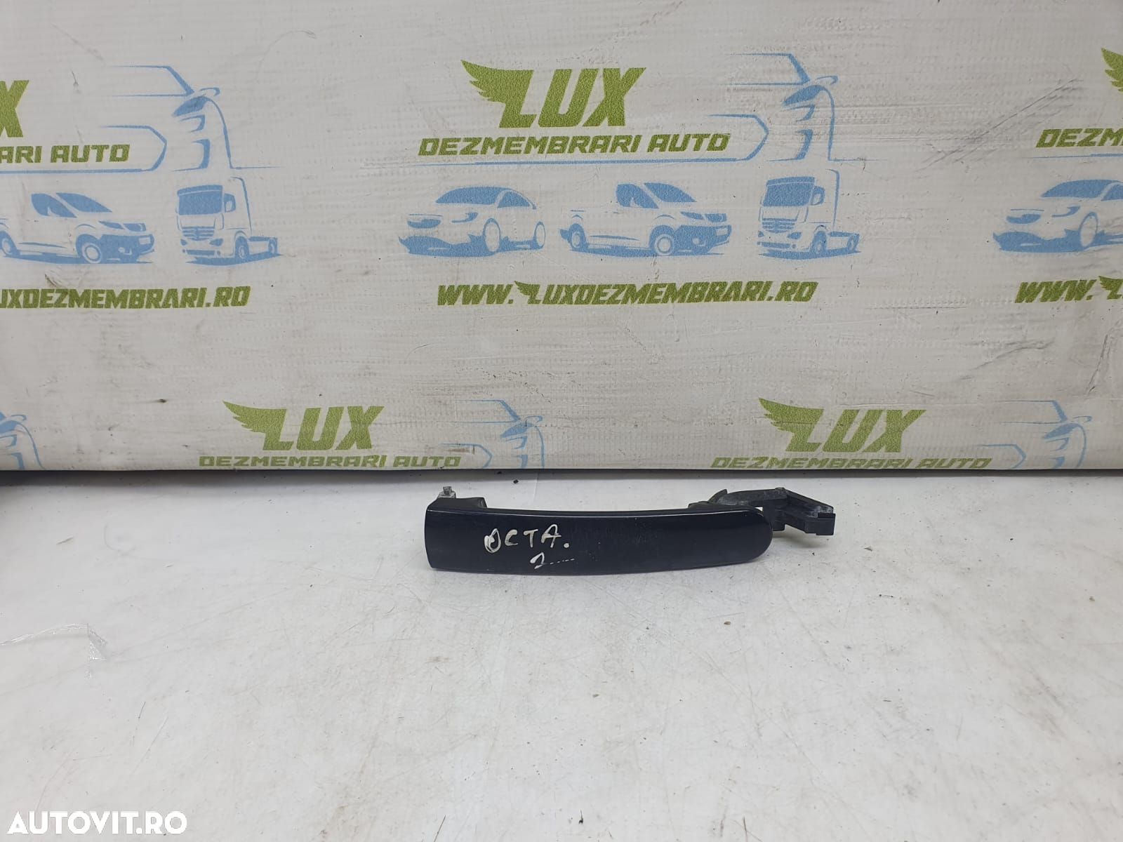 Maner exterior usa dreapta fata 3b0837207 Skoda Octavia 1 - 1