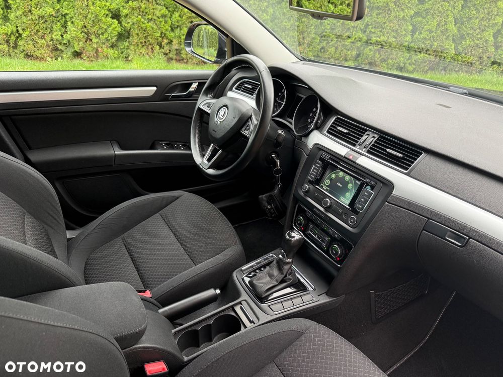 Skoda Superb 2.0 TDI Business DSG - 28