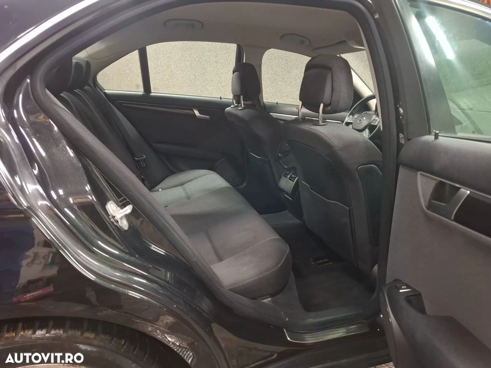 Mercedes-Benz C 200 CDI DPF (BlueEFFICIENCY) 7G-TRONIC Avantgarde - 8